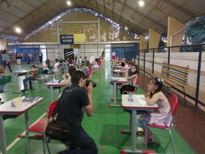 Noite de AutÃ³grafos dos alunos do Jardim 2 da Escola AluÃ­sio Maier foi um verdadeiro sucesso